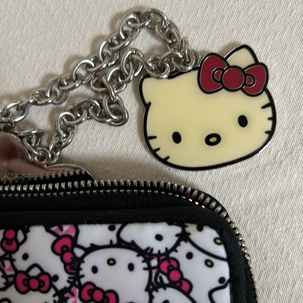 Sanrio Vintage Hello Kitty Loungefly Wallet with charm/chain accessory. - Picture 7 of 9